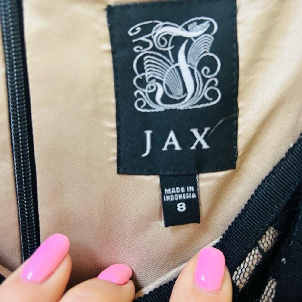 COPY - Jax size 8 stunning Black and Tan Lace Dress - Picture 4 of 7